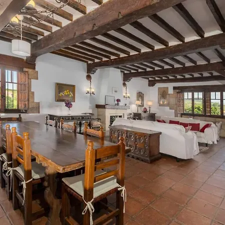 Villa Cantabria Collection - Espectacular Casona Cerca De La Colegiata *