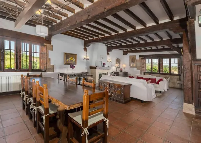 Villa Cantabria Collection - Espectacular Casona Cerca De La Colegiata *